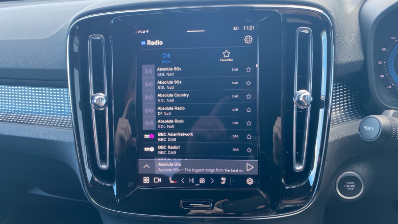 Volvo XC40 2.0 B3P Plus Dark 5dr Auto Petrol Estate